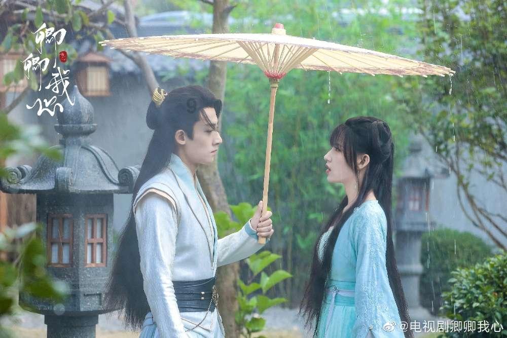 夏季的时尚女孩